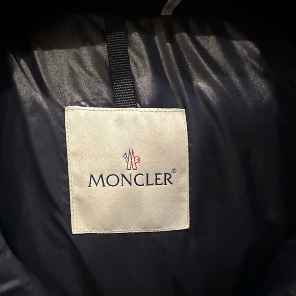 Moncler Republique Down Puffer - Picture 5 of 6